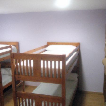 Albergue Turistico Rio Aragon Canfranc Bagian luar foto