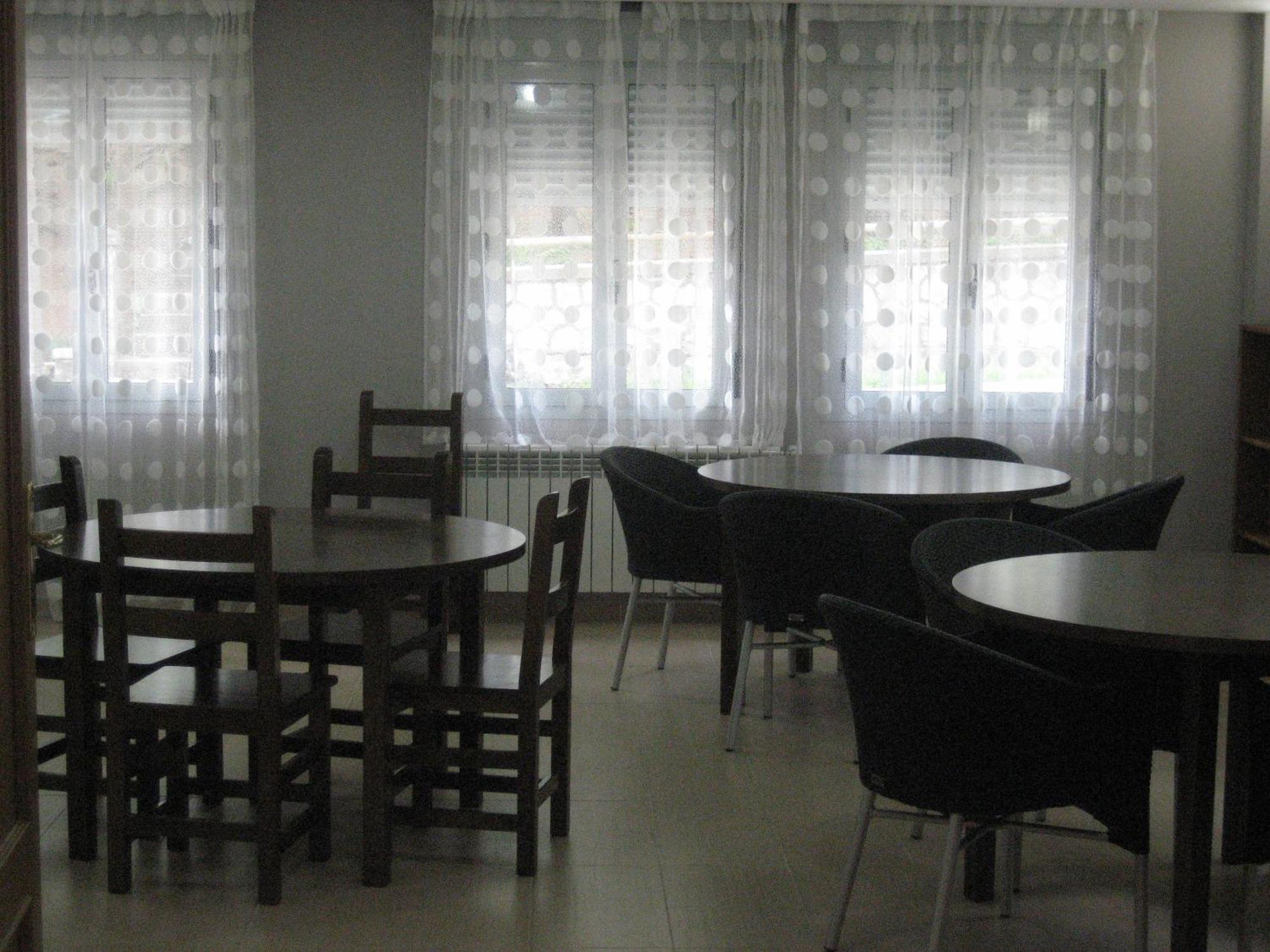 Albergue Turistico Rio Aragon Canfranc Bagian luar foto